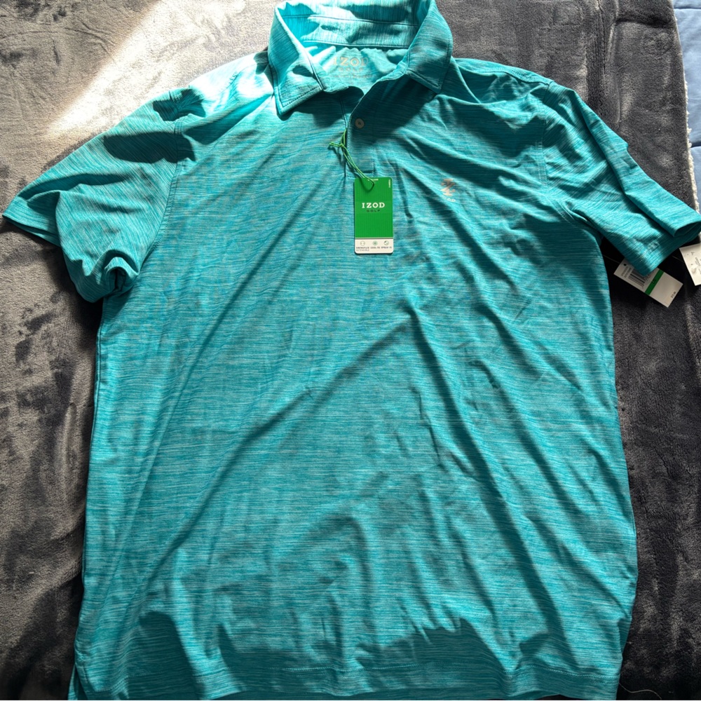IZOD Men’s Golf Shirt. Men’s size L.